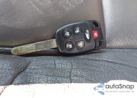 2011 Honda Odyssey Touring/Touring Elite z USA, uszkodzony, nr VIN 5FNRL5H97BB073708